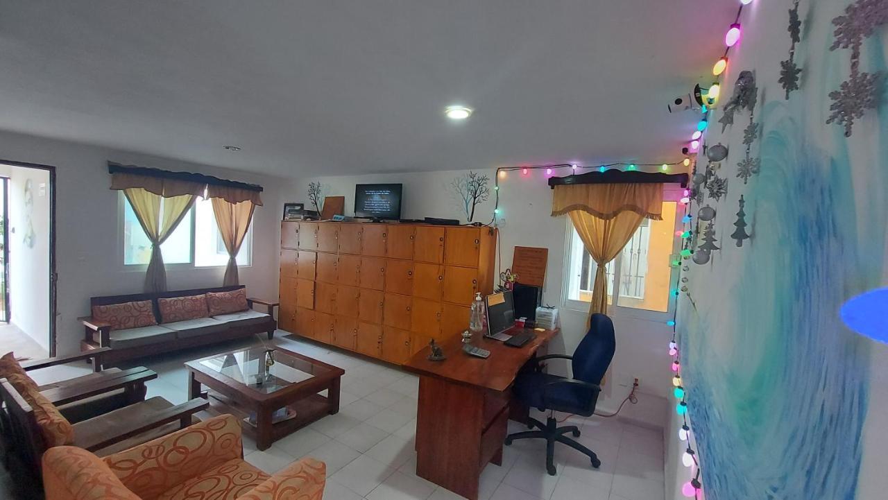 Punta Sam Hostel Cancun Exterior photo
