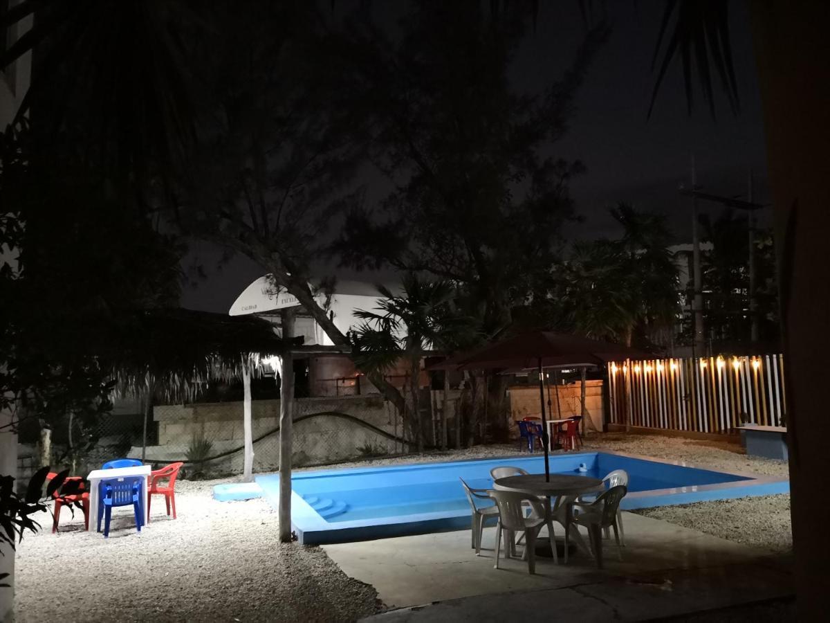 Punta Sam Hostel Cancun Exterior photo